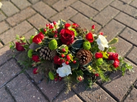 Seasonal table arrangement